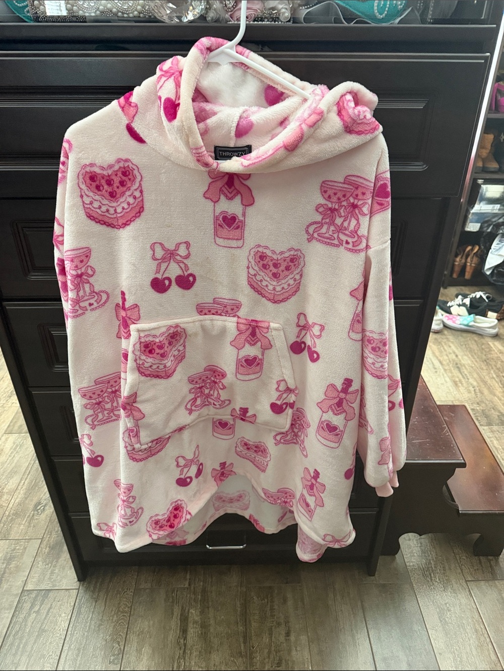 Cozy Pink Heart & Cherry Hooded throwzy Pajama Top